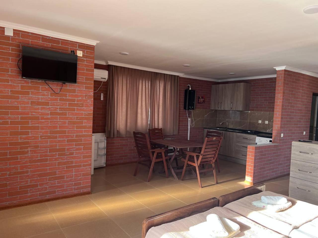 Guest House Rusalka Kobuleti Extérieur photo