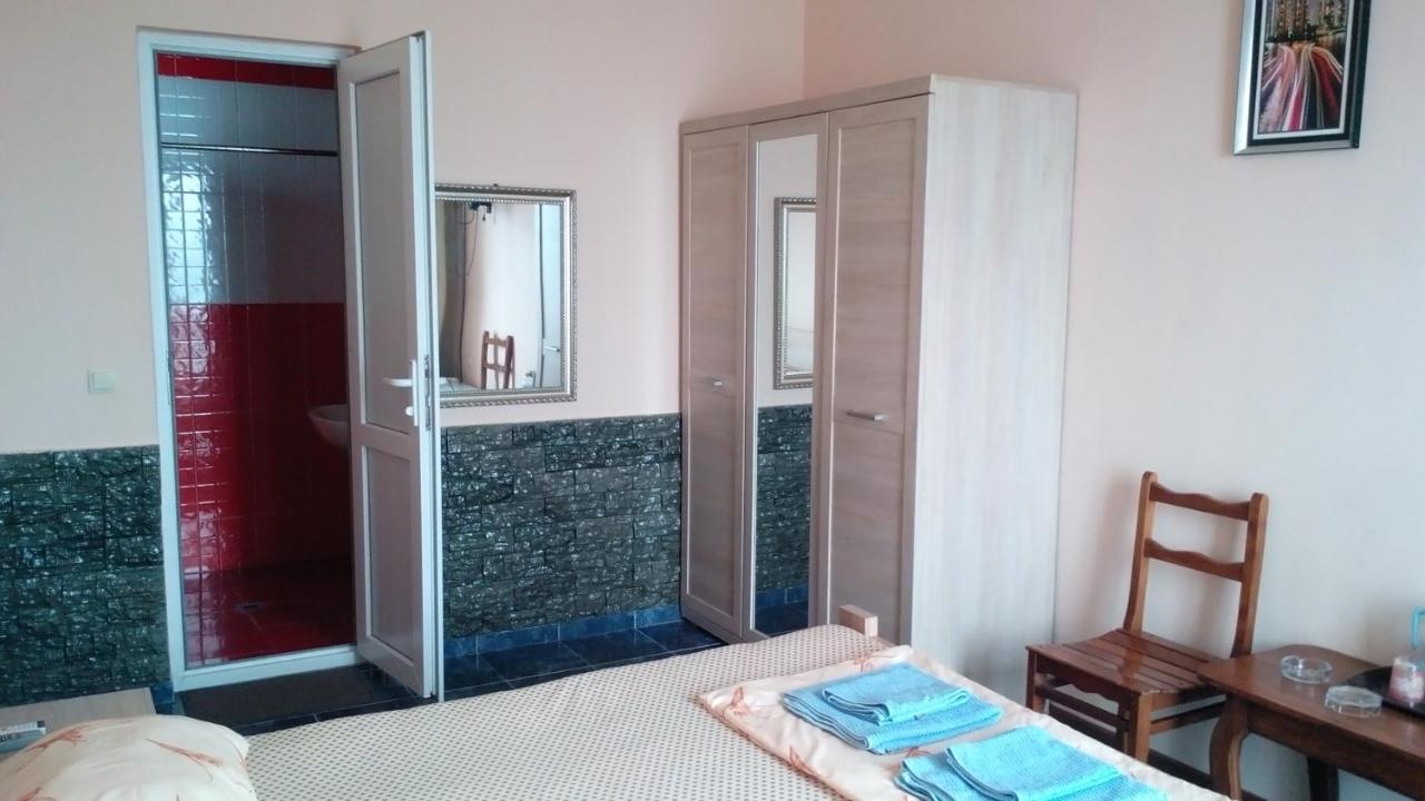 Guest House Rusalka Kobuleti Extérieur photo