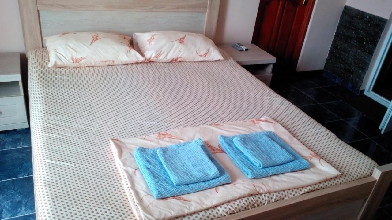 Guest House Rusalka Kobuleti Extérieur photo
