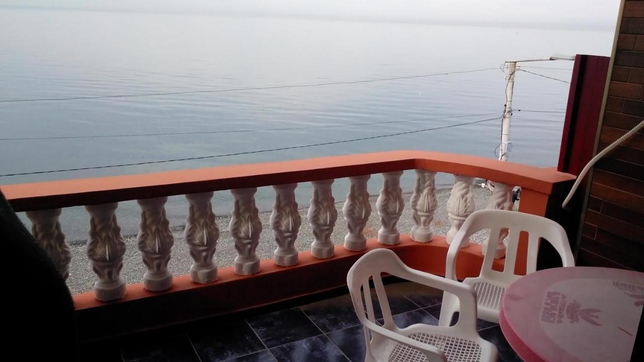 Guest House Rusalka Kobuleti Extérieur photo