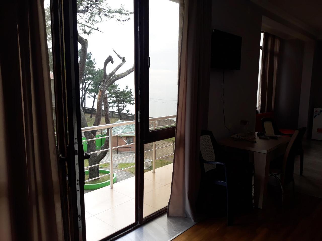 Guest House Rusalka Kobuleti Extérieur photo